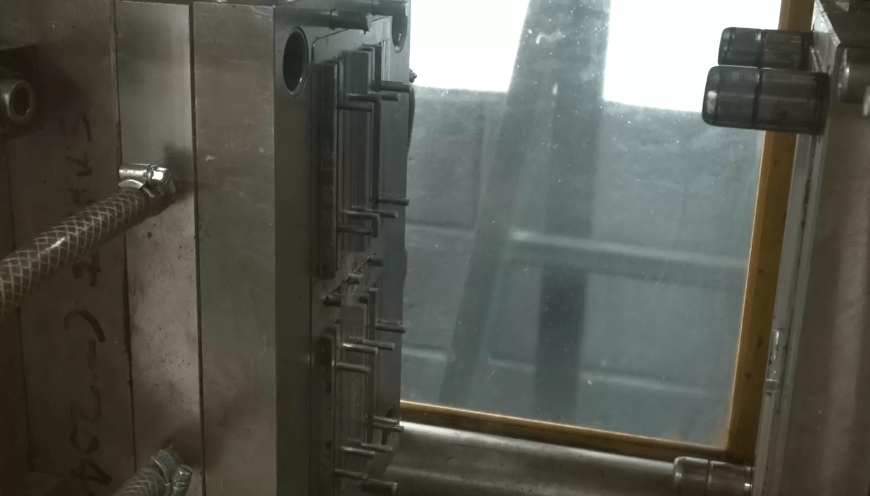 Plastic Injection Moulding Services For Small Batch Production UK